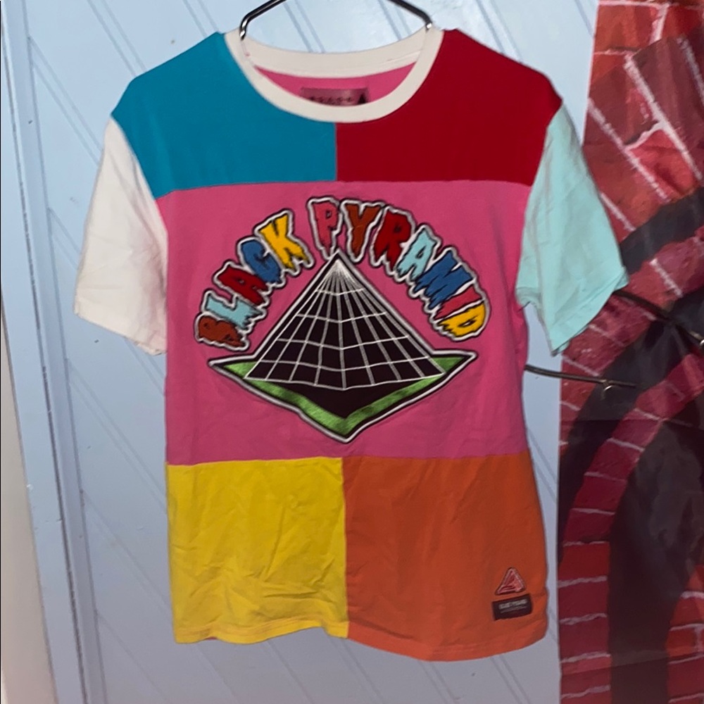 Black Pyramid Color Block T-Shirt